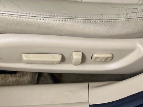 Used 2011 Honda Accord EX-L image 15