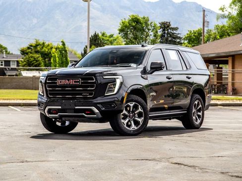Used 2025 GMC Yukon AT4 Ultimate AWD/4WD image 1