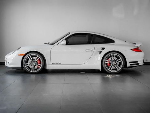 Used 2011 Porsche 911 Turbo image 2