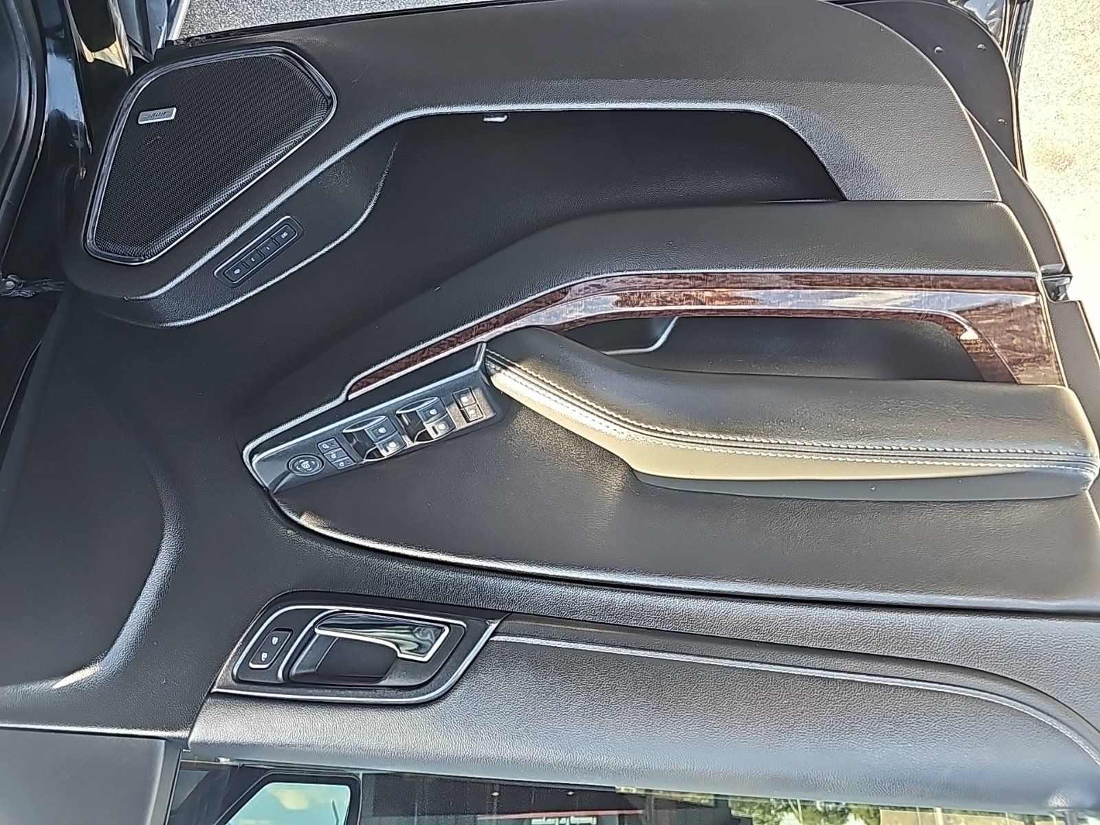Used 2019 GMC Yukon SLT AWD/4WD image 18