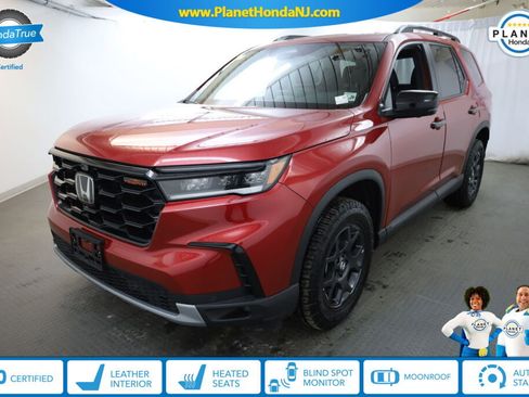 Certified 2024 Honda Pilot TrailSport image 1