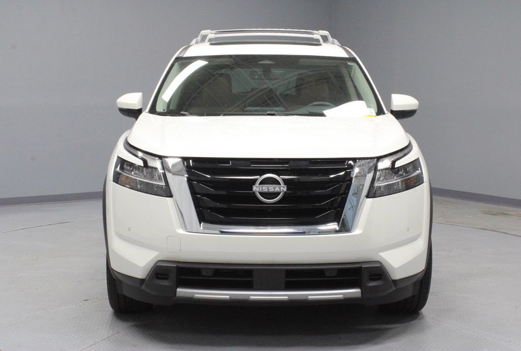 Certified 2024 Nissan Pathfinder Platinum w/ Cargo Package AWD/4WD image 6