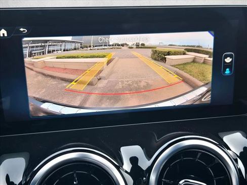 Certified 2025 Mercedes-Benz GLA 250 image 12