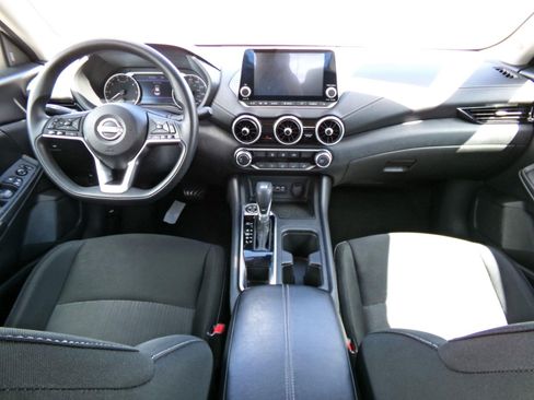 Used 2025 Nissan Sentra SV FWD image 6