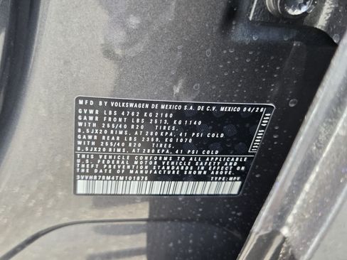 New 2026 Volkswagen Tiguan SE R-Line FWD image 19