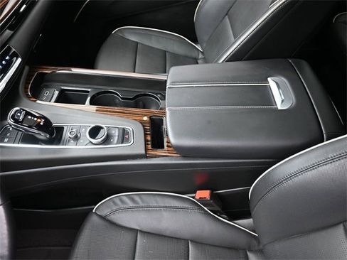 Used 2023 Cadillac Escalade Premium Luxury w/ Performance Package image 9