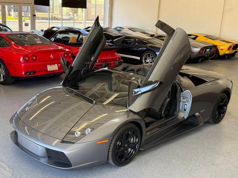 Used 2006 Lamborghini Murcielago Roadster AWD/4WD image 2