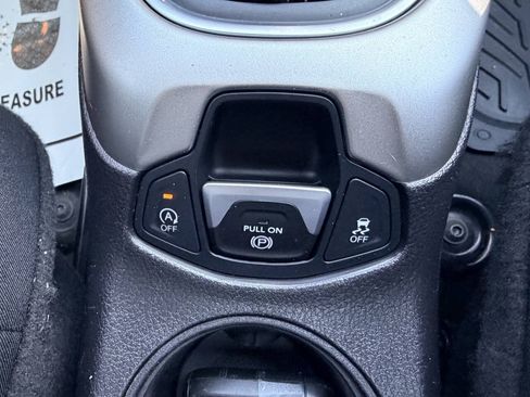 Used 2018 Jeep Compass Sport FWD image 50