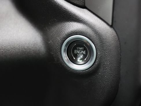 Used 2023 Chevrolet Silverado 1500 Custom image 35