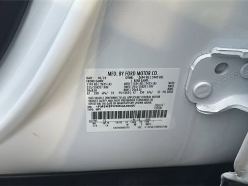Used 2024 Ford Explorer Limited image 37