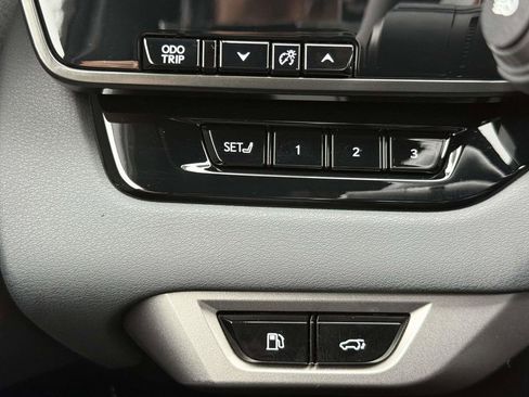 Used 2024 Lexus RX 450h AWD w/ Luxury Package image 24