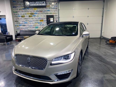Used 2017 Lincoln MKZ Reserve w/ Climate Package FWD image 4