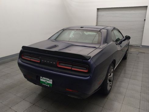 Used 2017 Dodge Challenger SXT RWD image 7