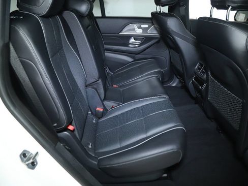 Used 2023 Mercedes-Benz GLS 450 4MATIC image 35