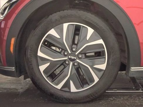 Certified 2024 Kia EV6 Light RWD image 5