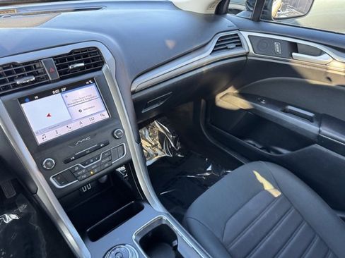 Certified 2019 Ford Fusion SE image 23