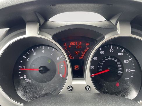 Used 2015 Nissan Juke AWD image 2