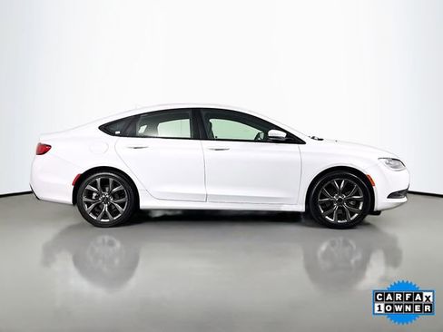 Used 2015 Chrysler 200 S w/ Navigation & Sound Group I image 8