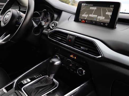 Used 2018 MAZDA CX-9 Touring image 22