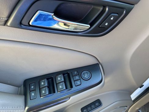 Used 2019 GMC Yukon SLT w/ Open Road Package AWD/4WD image 14