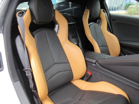 Used 2020 Chevrolet Corvette Stingray Preferred Cpe w/ 2LT Preferred Equipment Group RWD image 11