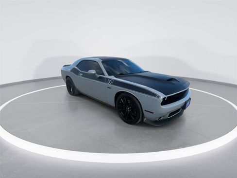 Used 2020 Dodge Challenger R/T Scat Pack w/ T/A Package image 2