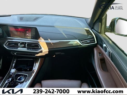 Used 2022 BMW X5 M50i w/ Executive Package image 18
