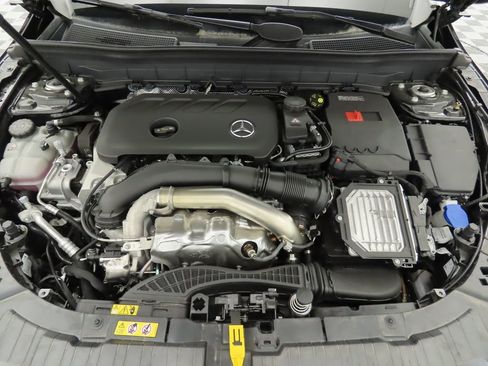 Certified 2025 Mercedes-Benz GLB 250 image 29