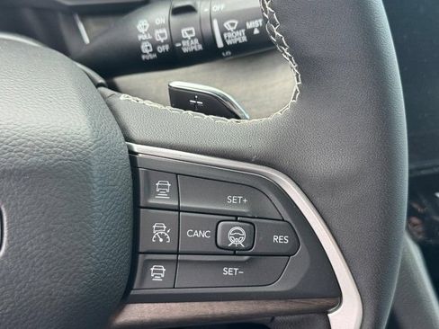 New 2026 Jeep Grand Cherokee Altitude AWD/4WD image 13
