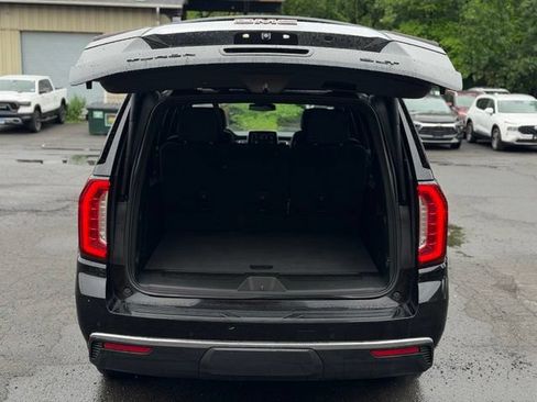 Used 2023 GMC Yukon XL SLT w/ SLT Luxury Package AWD/4WD image 7