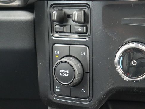 New 2026 Ford F350 Lariat w/ Black Appearance Package AWD/4WD image 24