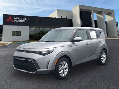 Used 2025 Kia Soul LX w/ LX Technology Package