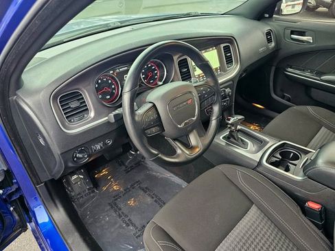 Used 2021 Dodge Charger SXT w/ Driver Convenience Group image 15
