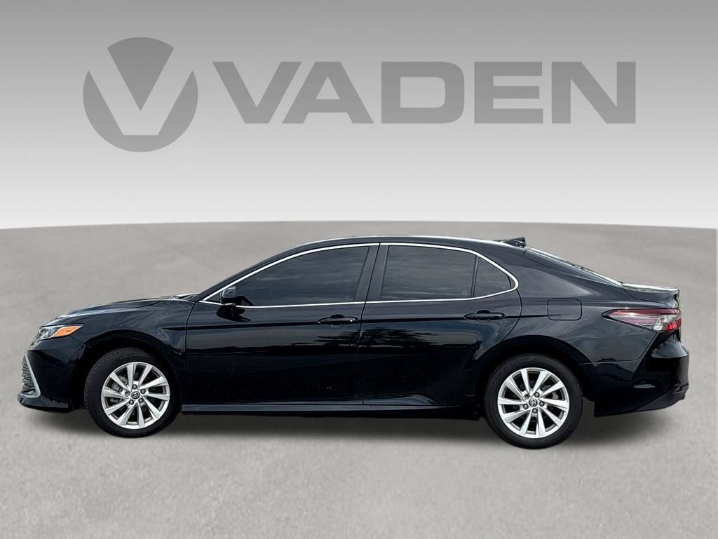 Used 2023 Toyota Camry LE w/ Convenience Package FWD image 18