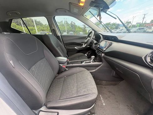 Used 2022 Nissan Kicks SV FWD image 12