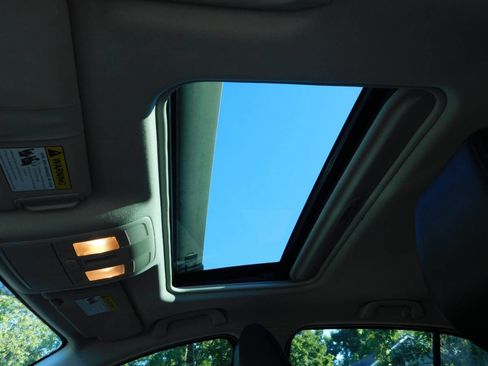 Used 2015 MAZDA MAZDA3 i Grand Touring image 19