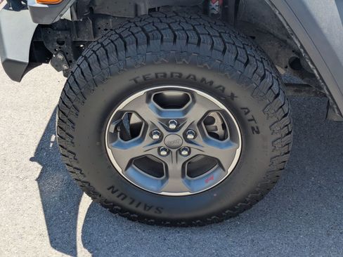 Used 2020 Jeep Gladiator Rubicon AWD/4WD image 13