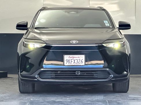 Used 2023 Toyota bZ4X FWD image 8