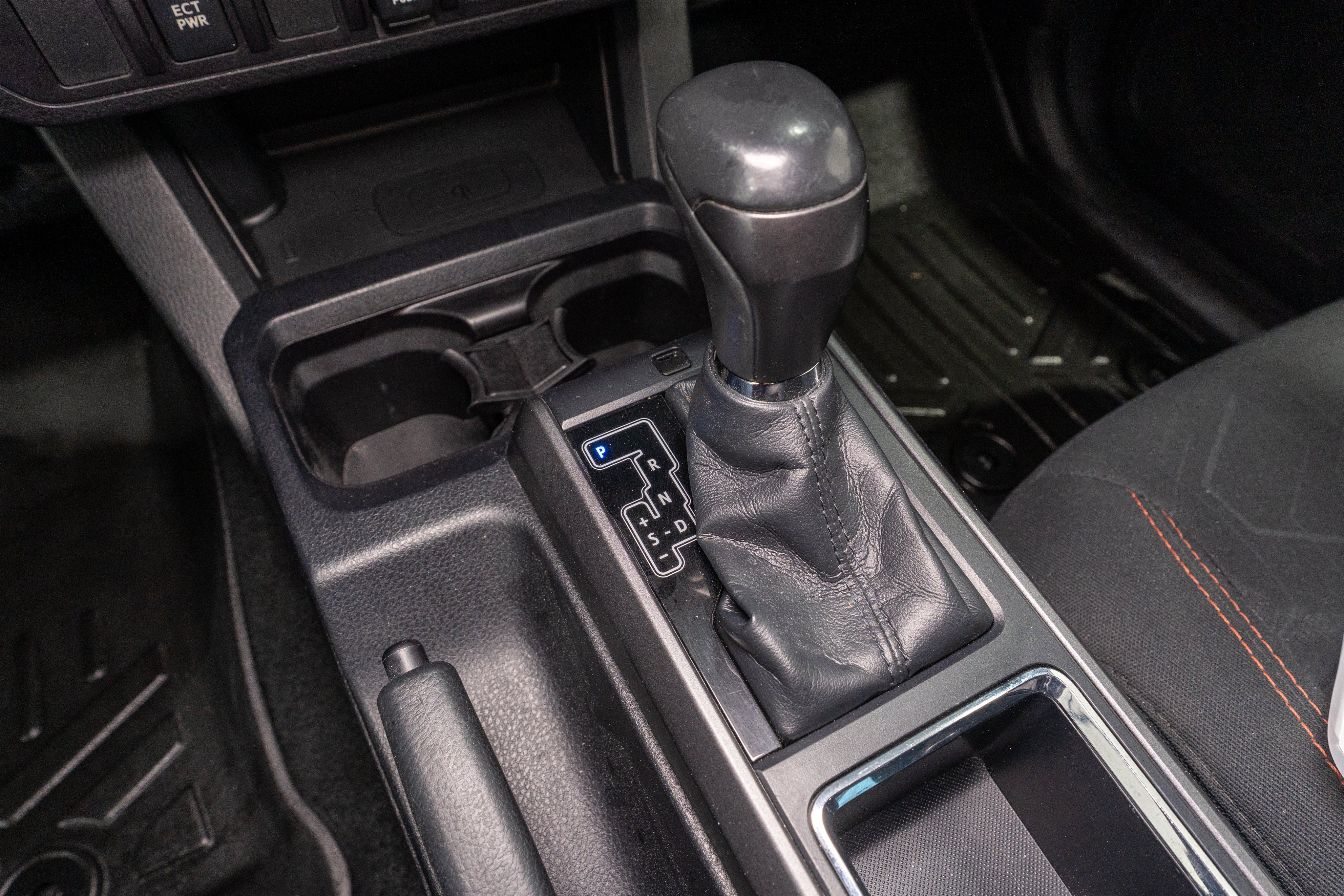 Used 2018 Toyota Tacoma TRD Off-Road AWD/4WD image 24