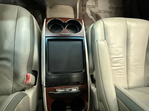 Used 2011 Toyota Sienna Limited image 31