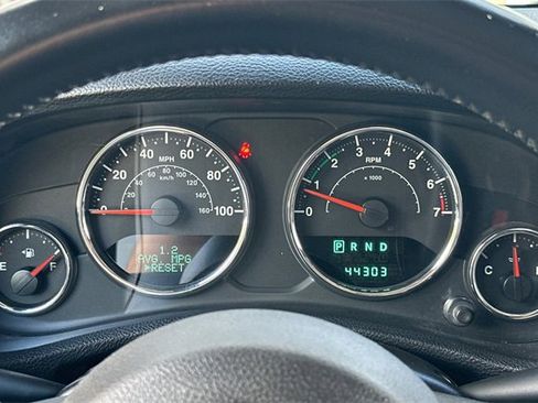 Used 2013 Jeep Wrangler Unlimited Sahara w/ Connectivity Group image 21