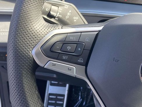 New 2026 Volkswagen Tiguan SE R-Line FWD image 21