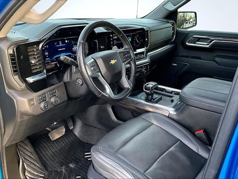 Used 2023 Chevrolet Silverado 1500 LTZ image 18