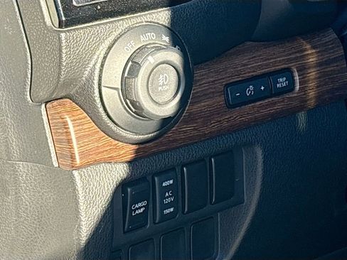 Used 2022 Nissan Titan Platinum Reserve w/ Moonroof Package image 10