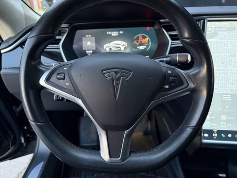 Used 2015 Tesla Model S 70D image 27