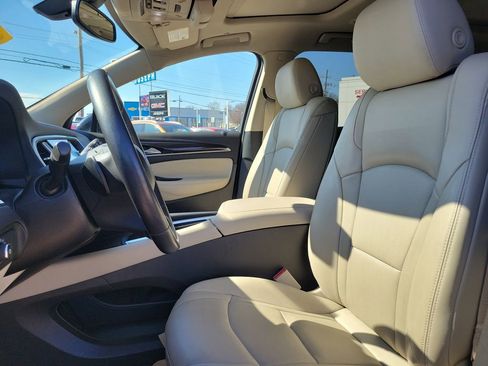 Used 2021 Buick Enclave Essence w/ Sport Touring Edition image 18