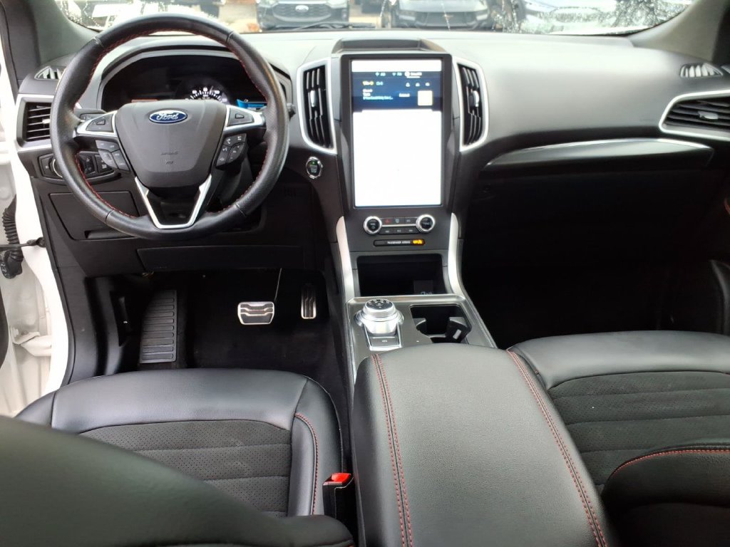 Used 2024 Ford Edge SEL AWD/4WD image 13