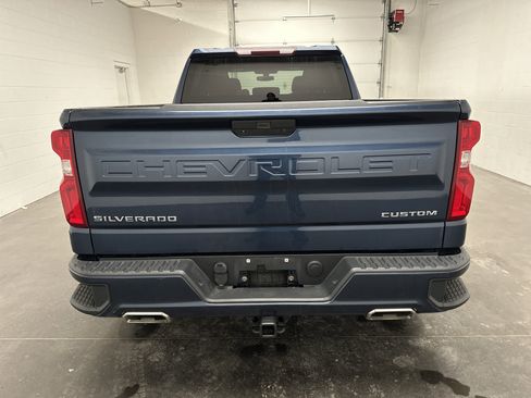 Used 2019 Chevrolet Silverado 1500 Custom w/ Custom Value Package image 8