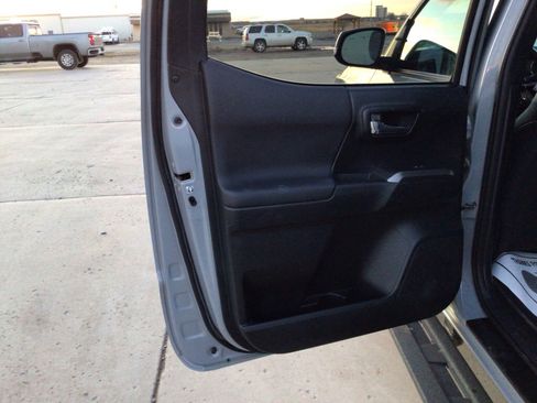 Used 2017 Toyota Tacoma TRD Pro image 16