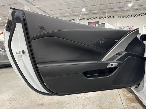 Used 2016 Chevrolet Corvette Z06 w/ Battery Protection Package RWD image 19